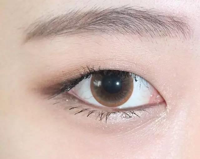把眼線畫(huà)成這樣，你才知道自己有多漂亮！