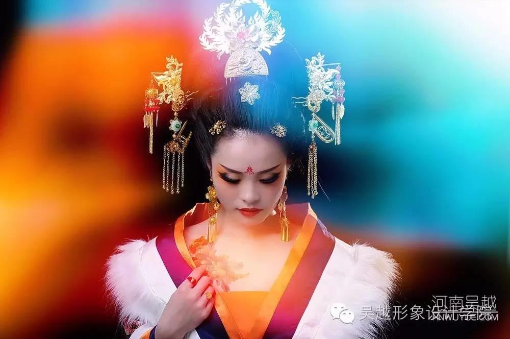 吳越造型——大氣與柔媚俱佳的武媚娘范兒~
