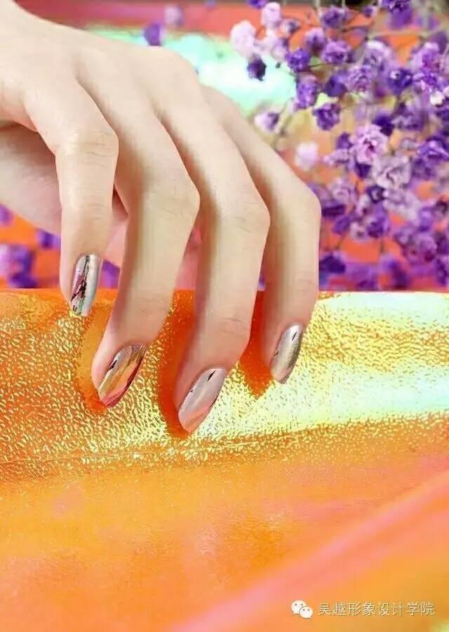 4月彩繪|嗨！菇?jīng)瞿阍摀Q色啦....