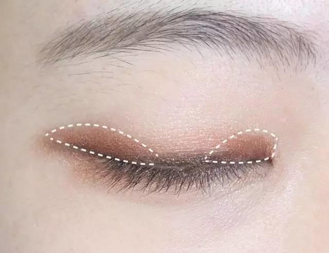 把眼線畫(huà)成這樣，你才知道自己有多漂亮！
