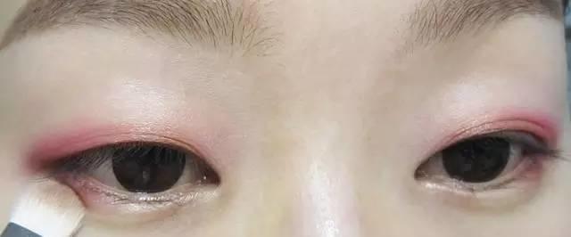 把眼線畫(huà)成這樣，你才知道自己有多漂亮！