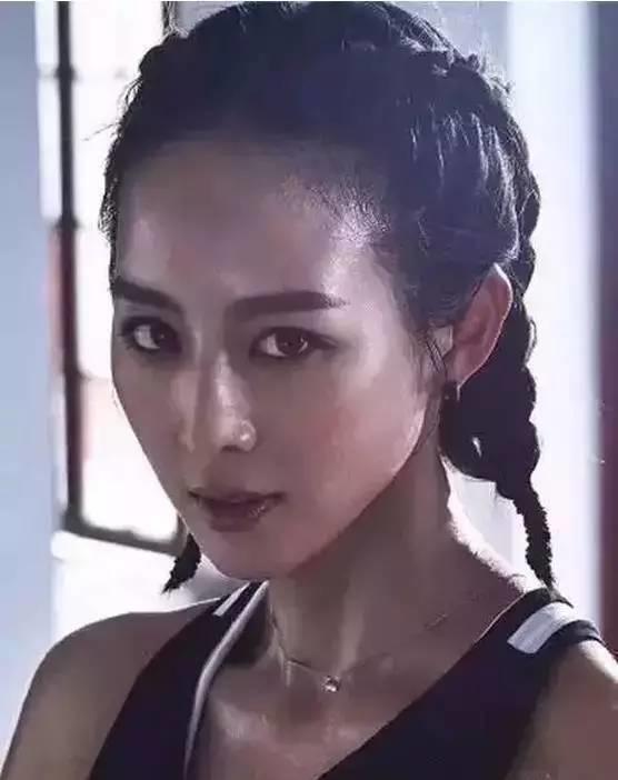 半丸子頭被拋棄？今年夏天最火的竟然是拳擊辮！