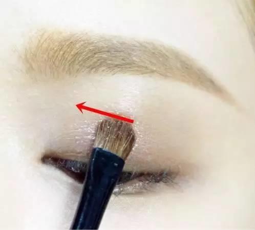 把眼線畫(huà)成這樣，你才知道自己有多漂亮！
