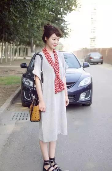 入秋了，搭配穿衣怎么配色才能不出錯(cuò)？