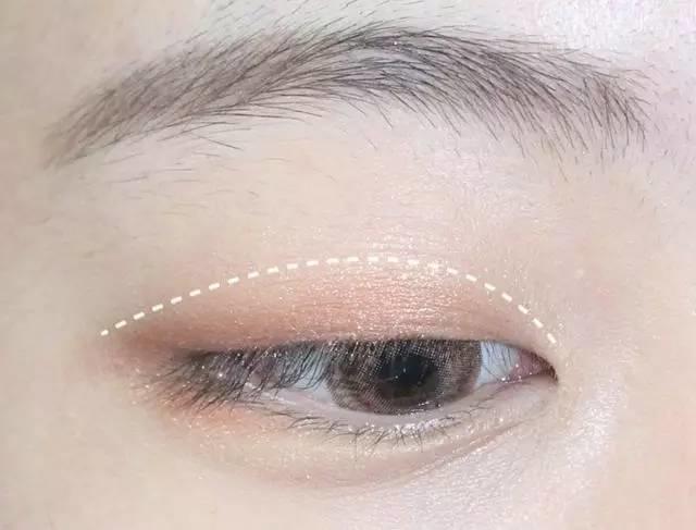 把眼線畫(huà)成這樣，你才知道自己有多漂亮！