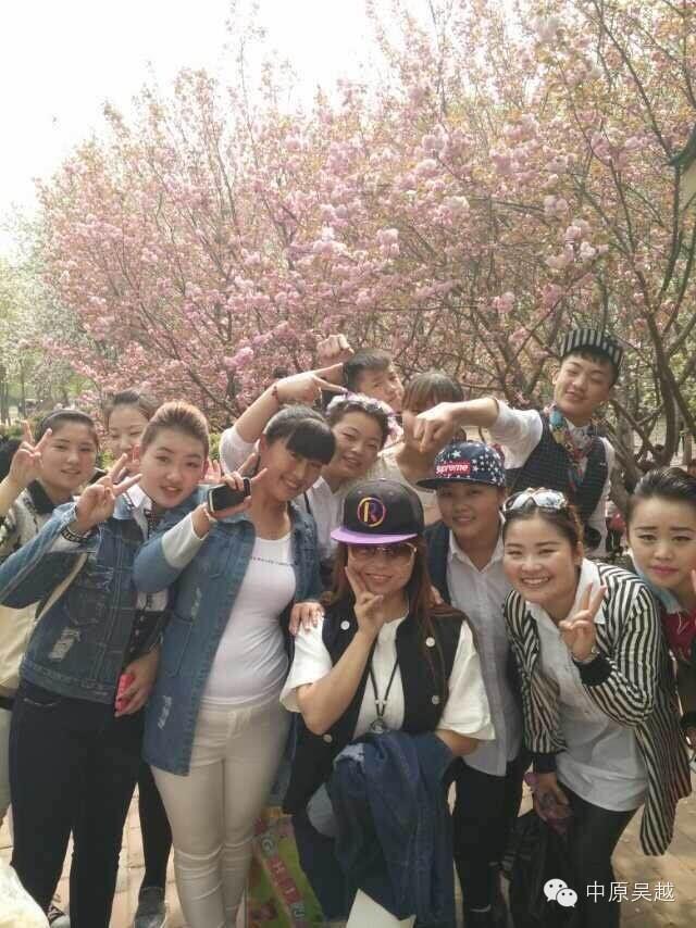 【吳越學(xué)?！糠棚w夢(mèng)想，美麗綻放