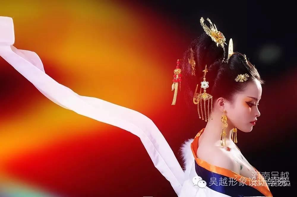 吳越造型——大氣與柔媚俱佳的武媚娘范兒~
