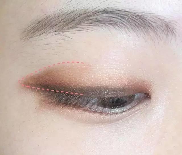 把眼線畫(huà)成這樣，你才知道自己有多漂亮！