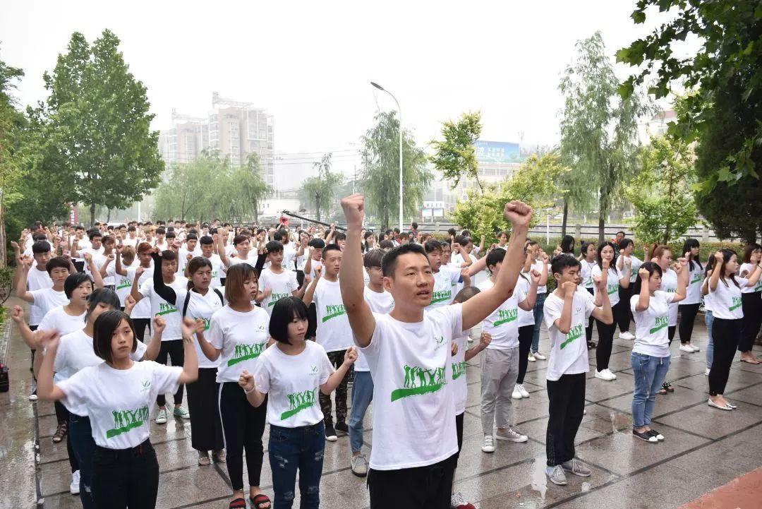 太牛了！70人為10000人化妝！全國關注的盛事你知道嗎？