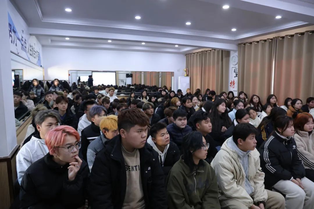 銳馳高科張金成博士為吳越學(xué)子傳道授業(yè)